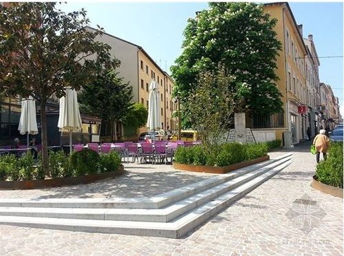 論美麗街道的養(yǎng)護(hù)管理工程